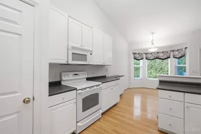 10187 Meadowknoll Drive, Symmes Township, OH 45140 - Photo 23