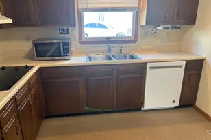 224 S East St, Hillsboro, OH 45133 - Photo 11