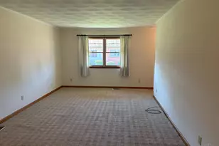 224 S East St, Hillsboro, OH 45133 - Photo 13