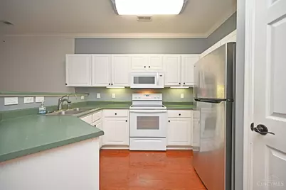 5425 Michelles Oak Court #C, Cincinnati, OH 45248 - Photo 7