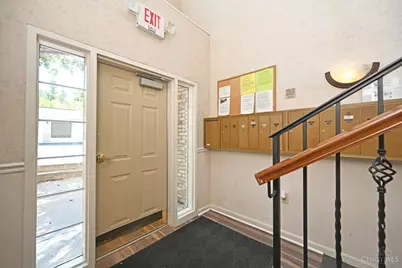 5425 Michelles Oak Court #C, Cincinnati, OH 45248 - Photo 3