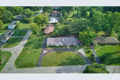 3575 Sorrento Drive, Amberley, OH 45236 - Photo 9