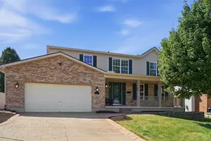 9340 Oliver Knoll Ct, Fairfield, OH 45014 - Photo 3