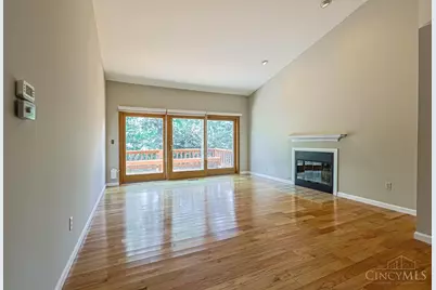 699 Totten Way, Cincinnati, OH 45226 - Photo 5
