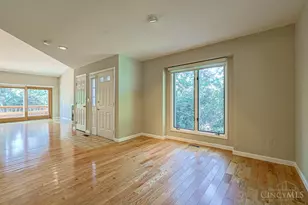 699 Totten Way, Cincinnati, OH 45226 - Photo 3