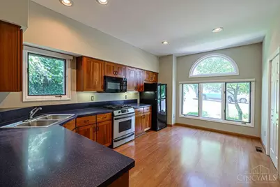 699 Totten Way, Cincinnati, OH 45226 - Photo 11