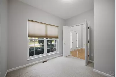 7765 Hedgewood Circle, Deerfield Township, OH 45040 - Photo 27