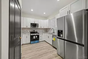 112 Valencia St, Cincinnati, OH 45219 - Photo 7