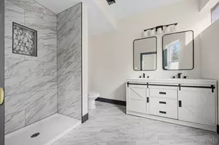 112 Valencia St, Cincinnati, OH 45219 - Photo 13