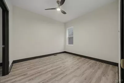 112 Valencia, Cincinnati, OH 45219 - Photo 15