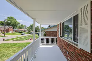 6029 Waldway Ln, Cincinnati, OH 45224 - Photo 3