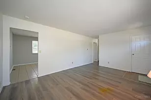 1987 Mistyhill Dr, Springfield Township, OH 45240 - Photo 9
