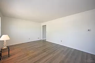 1987 Mistyhill Dr, Springfield Township, OH 45240 - Photo 5