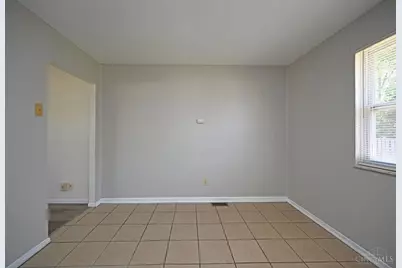 1987 Mistyhill Drive, Springfield Township, OH 45240 - Photo 13