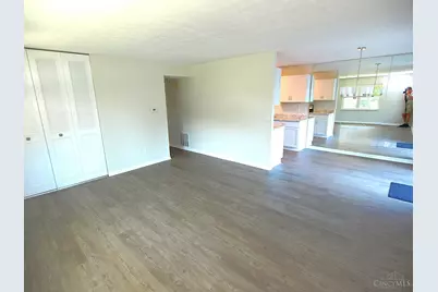 3370 Amberway Court, Colerain Township, OH 45251 - Photo 5