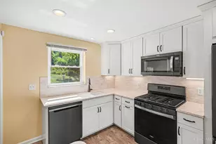 9512 Waxwing Dr, Blue Ash, OH 45241 - Photo 5