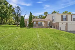 8 Sunnyside Dr, Fairfield, OH 45014 - Photo 1
