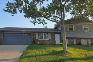 2821 E Turtlecreek Dr, Fairfield, OH 45014 - Photo 1