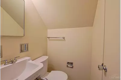 7007 Wooster Pike, Cincinnati, OH 45227 - Photo 17