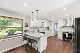 9985 Meadow Hills Dr, West Chester, OH 45241 - Photo 11