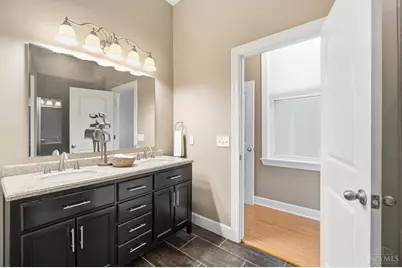 558 Milton Street, Cincinnati, OH 45202 - Photo 23