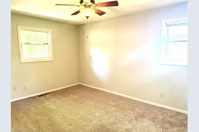 864 N Hill Lane, Springfield Township, OH 45224 - Photo 13