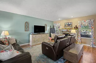 5829 Cedarwood Ct, Hamilton Township, OH 45039 - Photo 9
