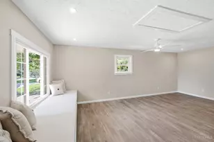 5756 Shirl Bar Cir, Miami Township, OH 45150 - Photo 9