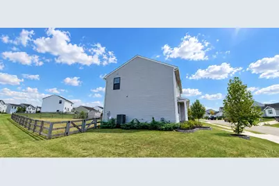 101 Crossing Circle Ct, New Richmond, OH 45157 - Photo 3
