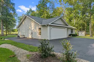 226 Waynoka Dr, Franklin Township, OH 45171 - Photo 3