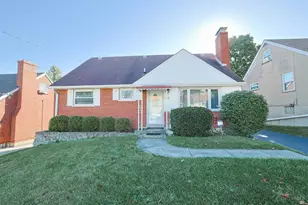 1190 Thurnridge Dr, Reading, OH 45215 - Photo 1