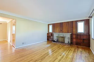 1190 Thurnridge Dr, Reading, OH 45215 - Photo 7