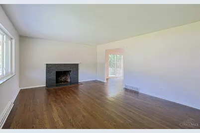 2079 Arrowood Place, Springfield Township, OH 45231 - Photo 5