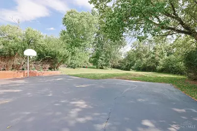 2079 Arrowood Place, Springfield Township, OH 45231 - Photo 31