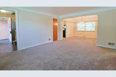 5631 Colerain Avenue, Cincinnati, OH 45239 - Photo 9