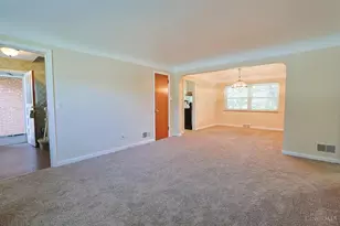 5631 Colerain Ave, Cincinnati, OH 45239 - Photo 9