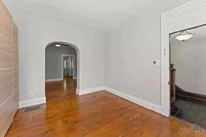 620 Riddle Road, Cincinnati, OH 45220 - Photo 11