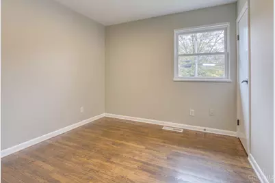 833 W Galbraith Road, Springfield Township, OH 45231 - Photo 11