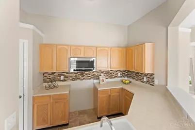 2124 Commons Circle Drive, Batavia Township, OH 45103 - Photo 13