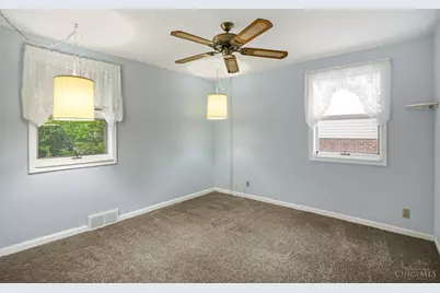 5557 Fairwood Road, Cincinnati, OH 45239 - Photo 17