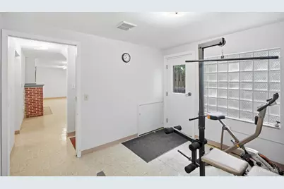 5557 Fairwood Road, Cincinnati, OH 45239 - Photo 27