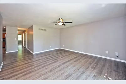 10205 Hightower Court, Montgomery, OH 45249 - Photo 7
