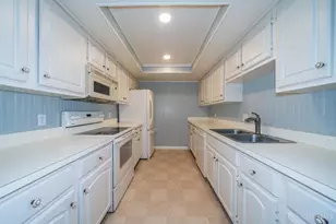 5845 Overbrooke Rd, Centerville, OH 45440 - Photo 7