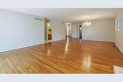 2218 Sweetbriar Lane, Cincinnati, OH 45239 - Photo 13