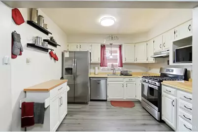 1623 Norcol Lane, Cincinnati, OH 45231 - Photo 9