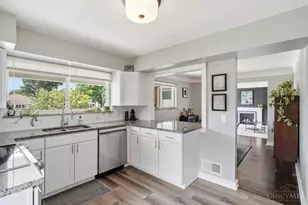 6136 Tahiti Dr, Cincinnati, OH 45224 - Photo 19