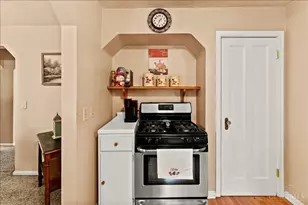 6941 Dianna Dr, Cincinnati, OH 45239 - Photo 9