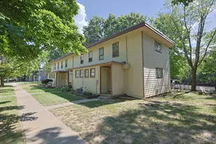 25 Farragut Rd, Green Hills, OH 45218 - Photo 1