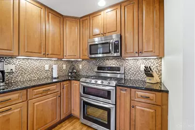 526 Chisholm Trail, Wyoming, OH 45215 - Photo 17