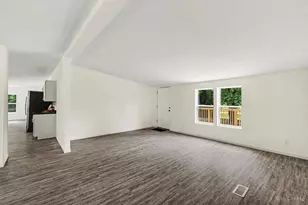 16214 Sams Dr, Sterling Township, OH 45176 - Photo 5